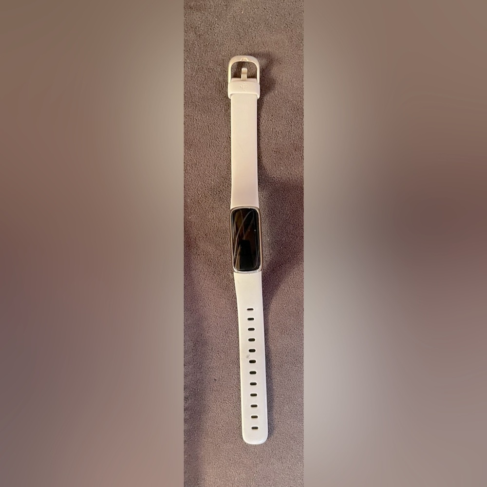 Fitbit Luxe Tracker